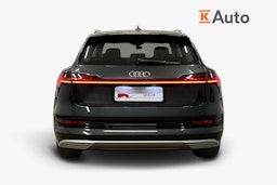 harmaa Audi e-tron 2023 kuva 3.