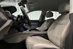 harmaa Audi e-tron 2023 kuva 23.