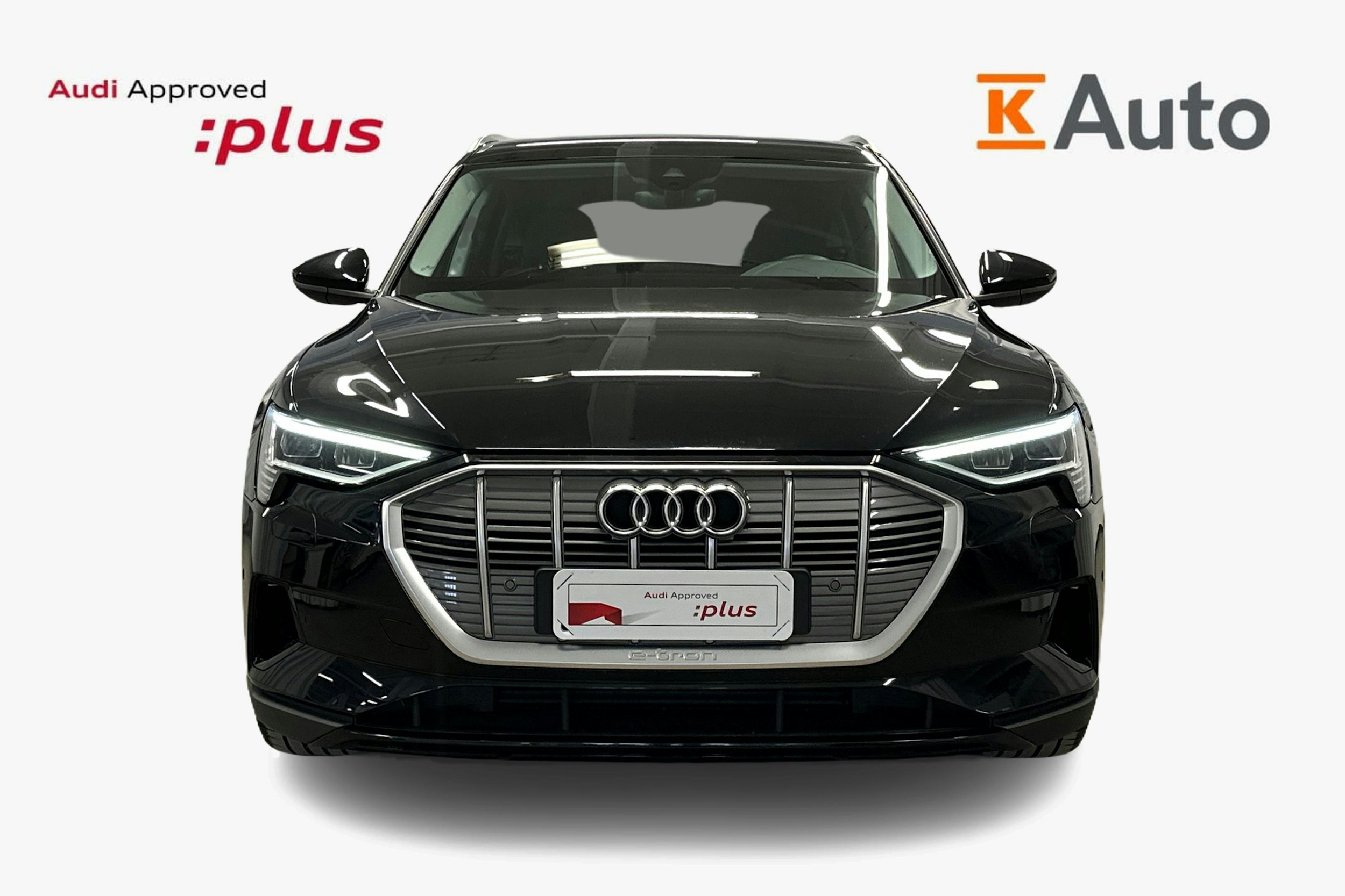 musta Audi e-tron 2023 kuva 5.