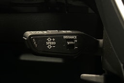 musta Audi e-tron 2023 kuva 19.