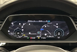 musta Audi e-tron 2023 kuva 20.