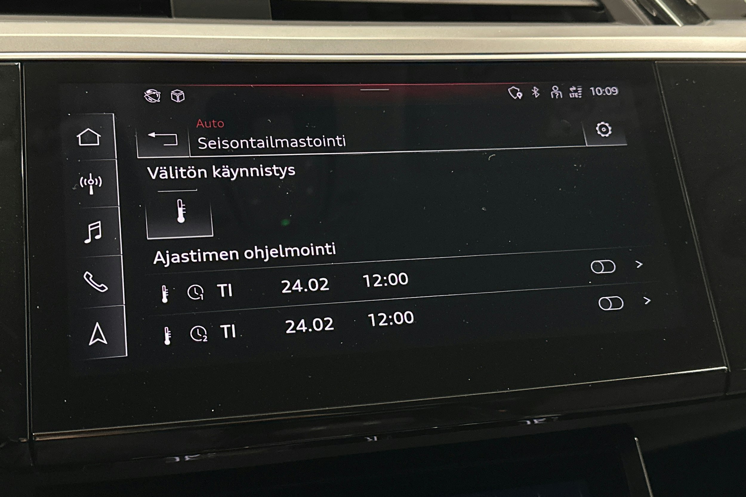 musta Audi e-tron 2023 kuva 23.