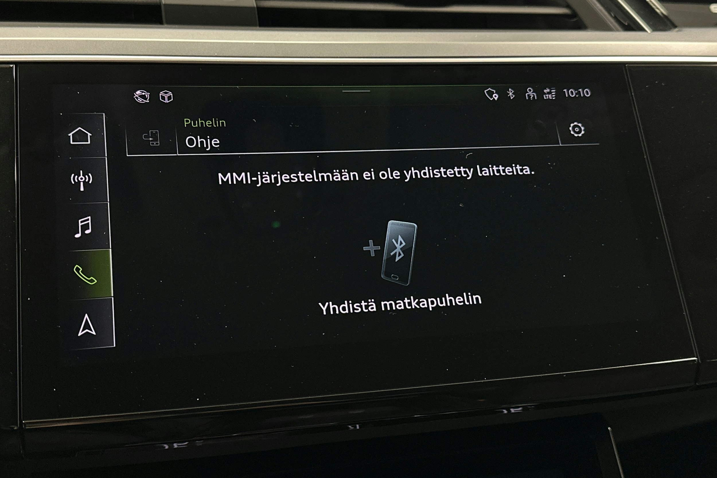 musta Audi e-tron 2023 kuva 26.