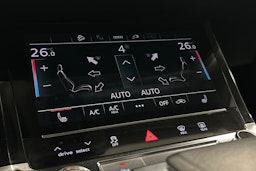 musta Audi e-tron 2023 kuva 28.