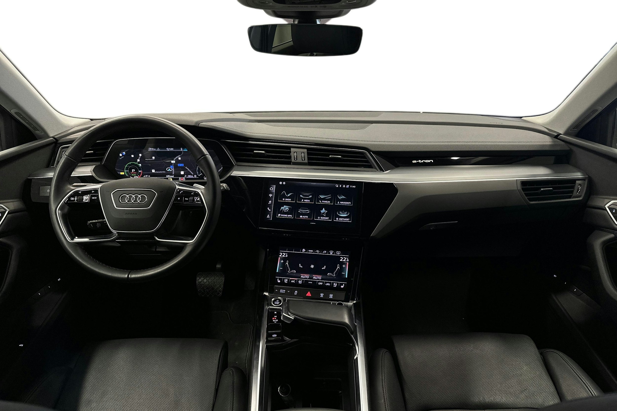 musta Audi e-tron 2023 kuva 9.