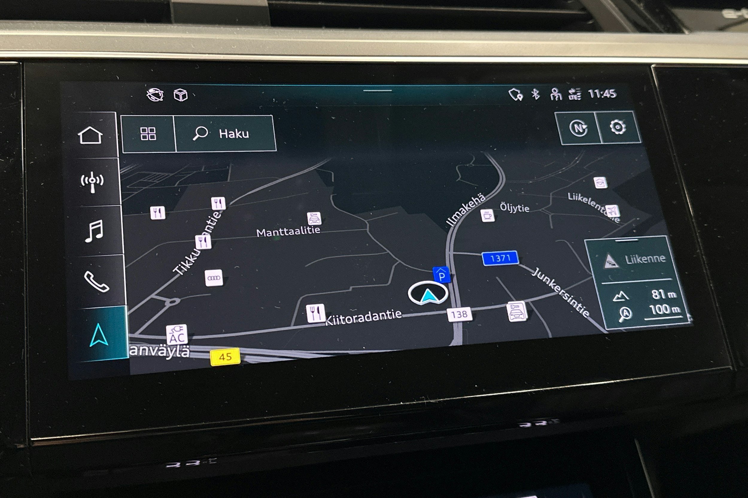 musta Audi e-tron 2023 kuva 26.