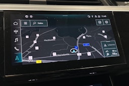 musta Audi e-tron 2023 kuva 26.