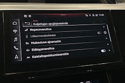 musta Audi e-tron 2023 kuva 30.