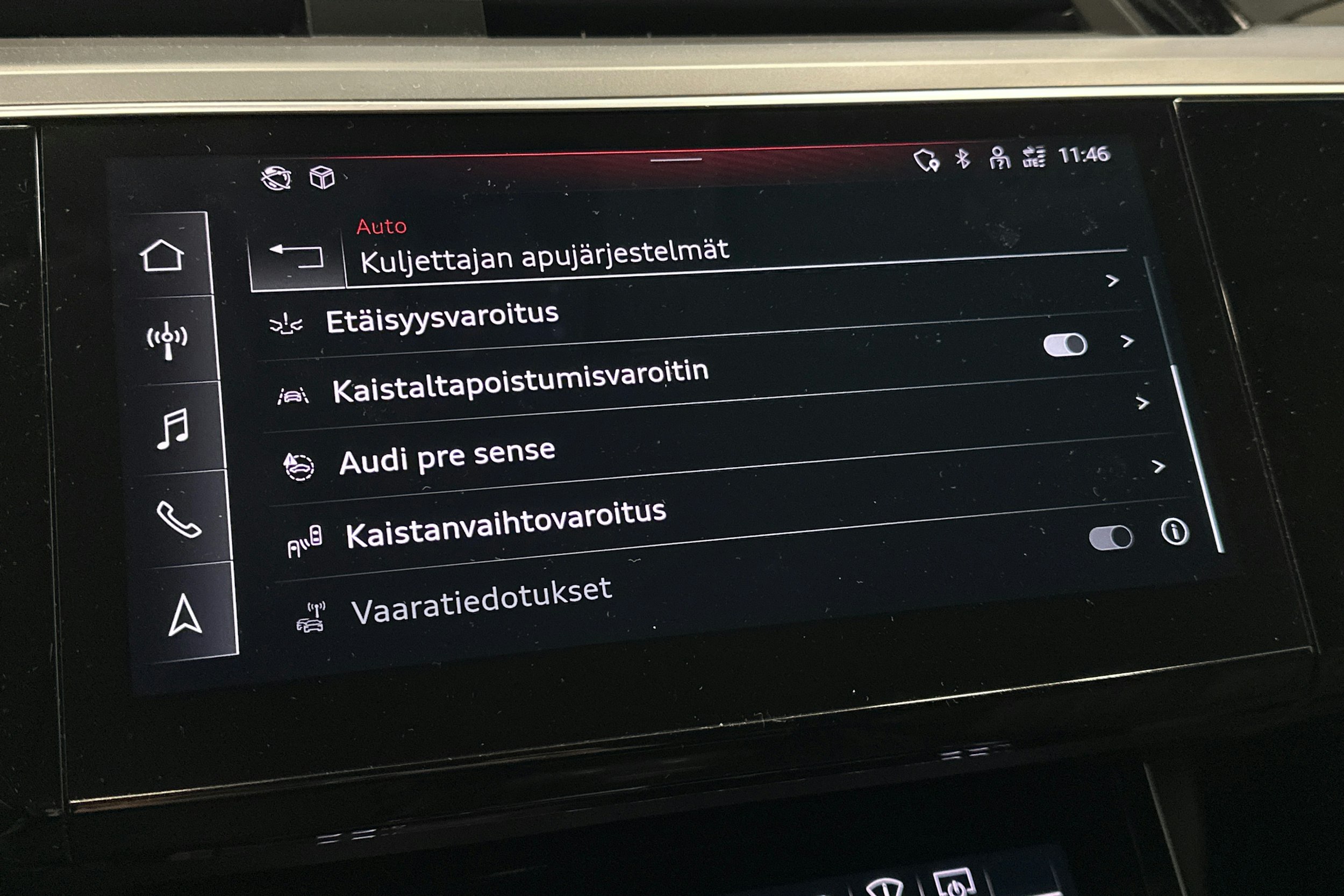 musta Audi e-tron 2023 kuva 31.