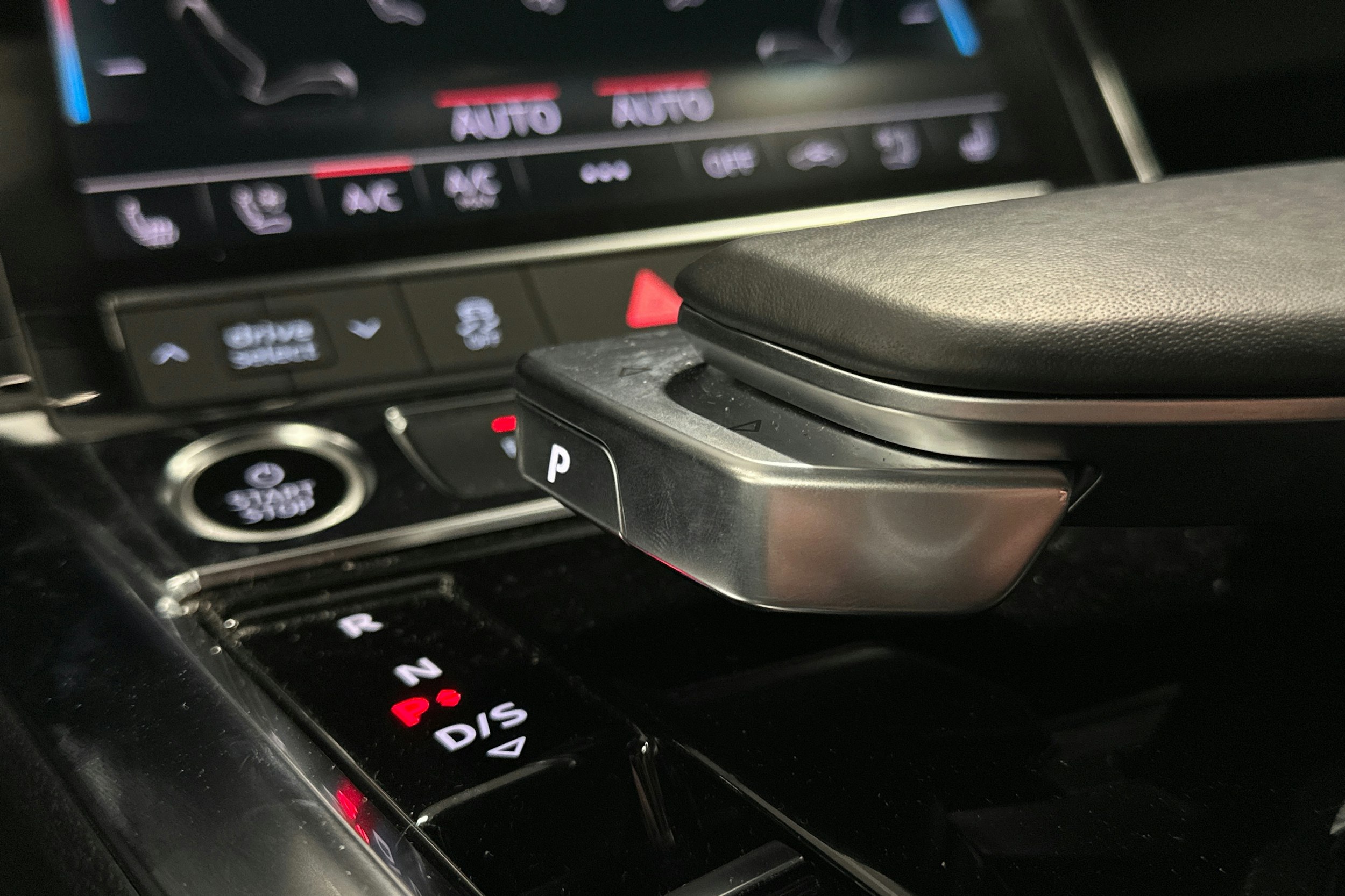 musta Audi e-tron 2023 kuva 34.