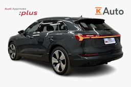 harmaa Audi e-tron 2023 kuva 2.