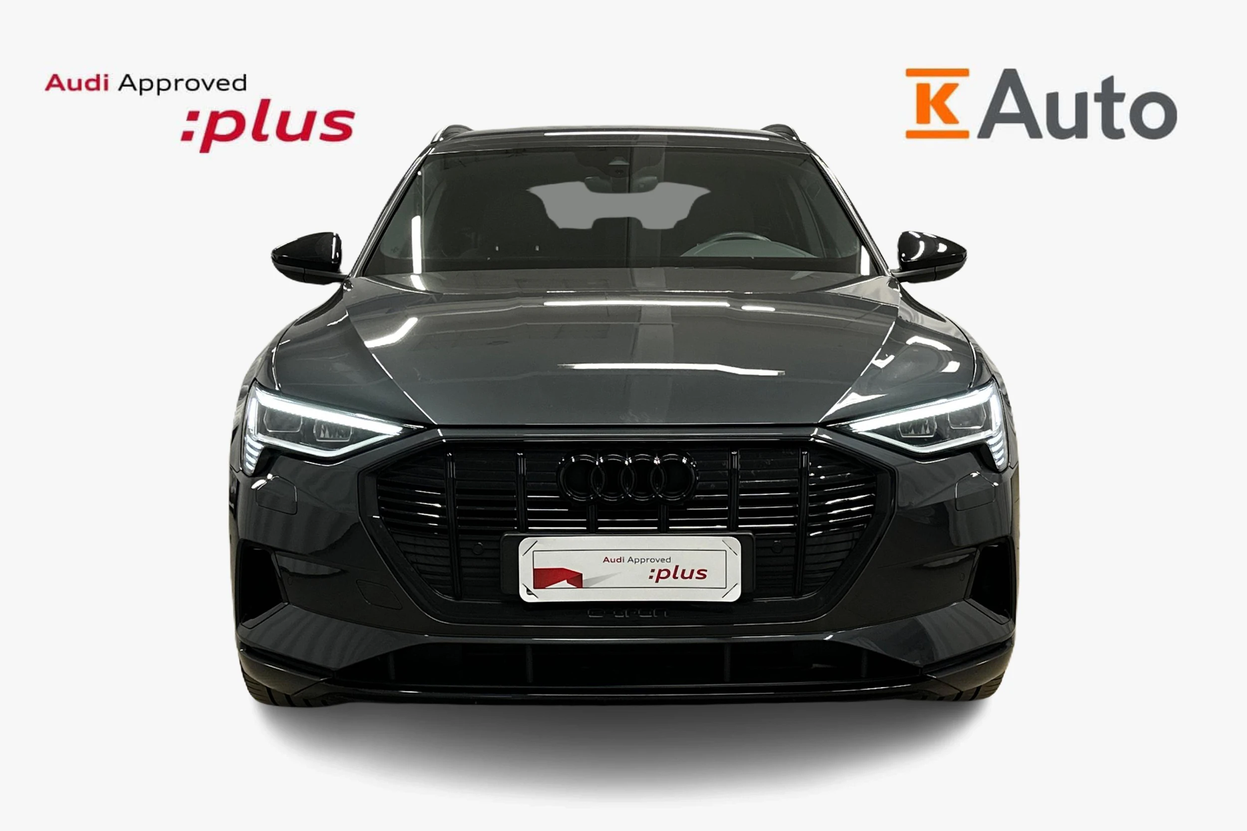 harmaa Audi e-tron 2023 kuva 4.