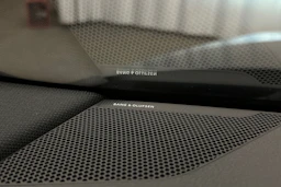 harmaa Audi e-tron 2023 kuva 23.