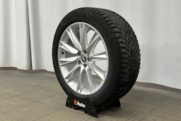 musta Audi e-tron 2023 kuva 10.