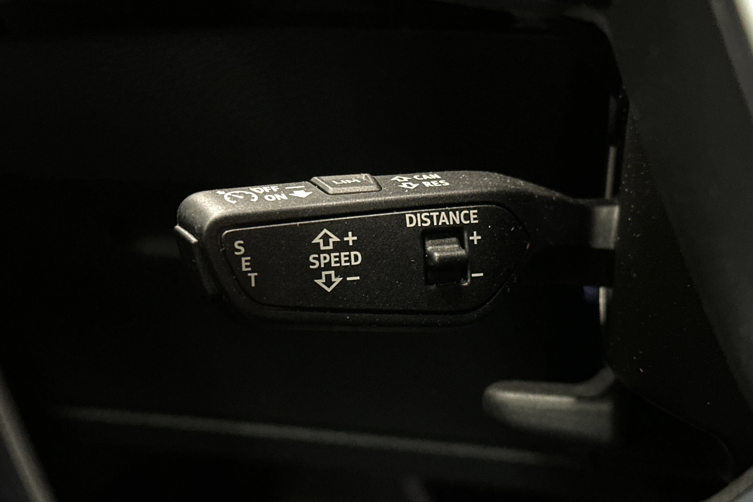 musta Audi e-tron 2023 kuva 20.