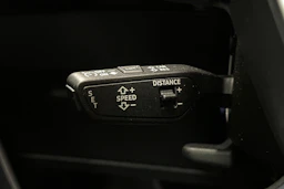 musta Audi e-tron 2023 kuva 20.