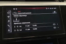 musta Audi e-tron 2023 kuva 25.