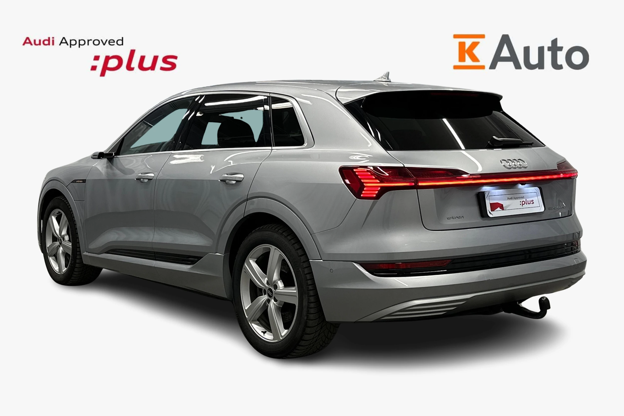 harmaa Audi e-tron 2023 kuva 2.