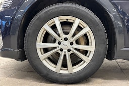 sininen Audi e-tron 2023 kuva 13.