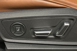 sininen Audi e-tron 2023 kuva 15.