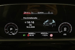 sininen Audi e-tron 2023 kuva 23.