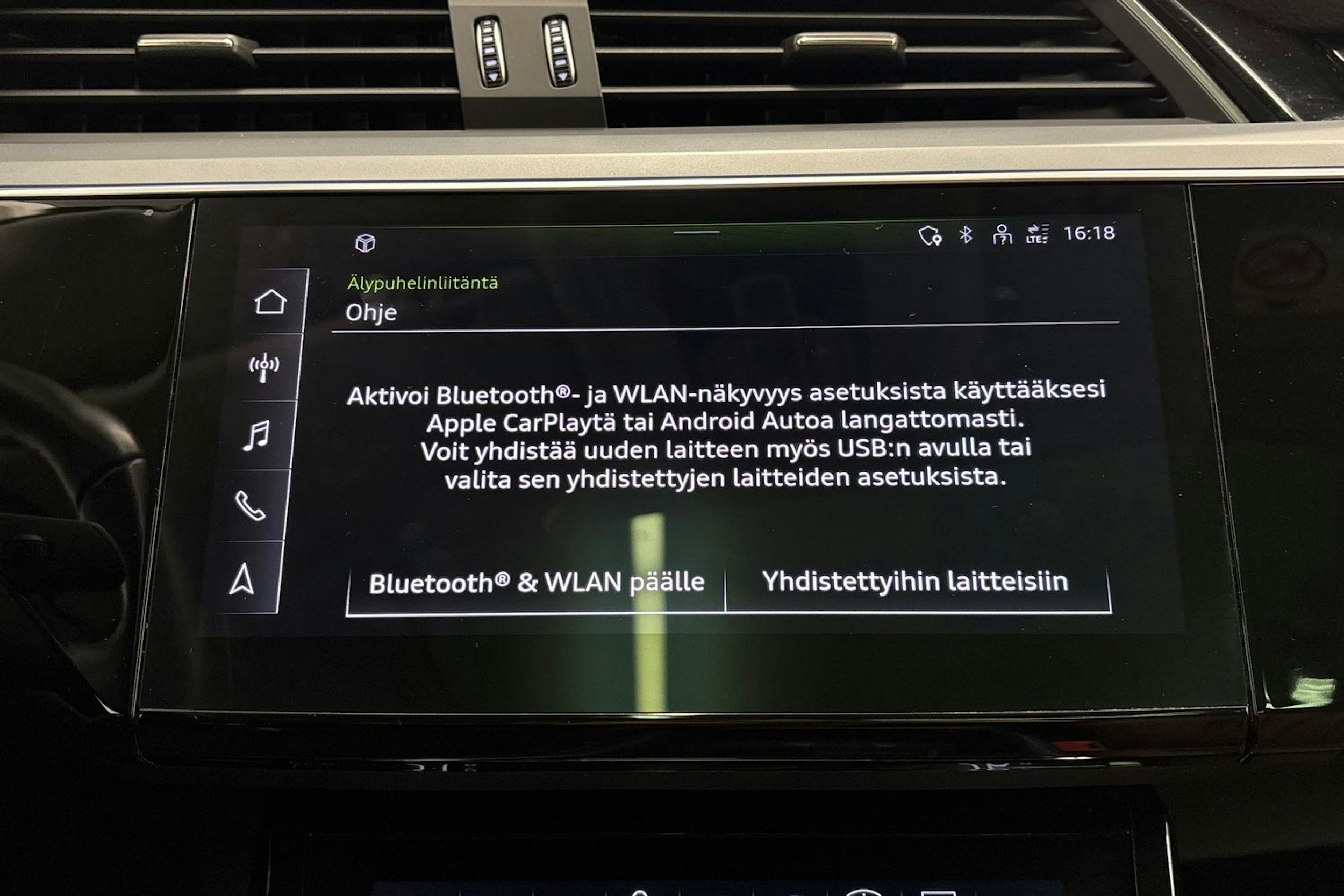 sininen Audi e-tron 2023 kuva 29.