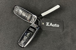 sininen Audi e-tron 2023 kuva 37.