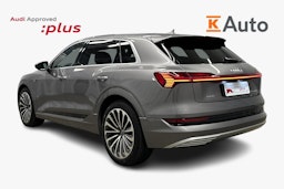 harmaa Audi e-tron 2023 kuva 2.
