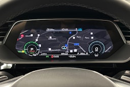 harmaa Audi e-tron 2023 kuva 20.
