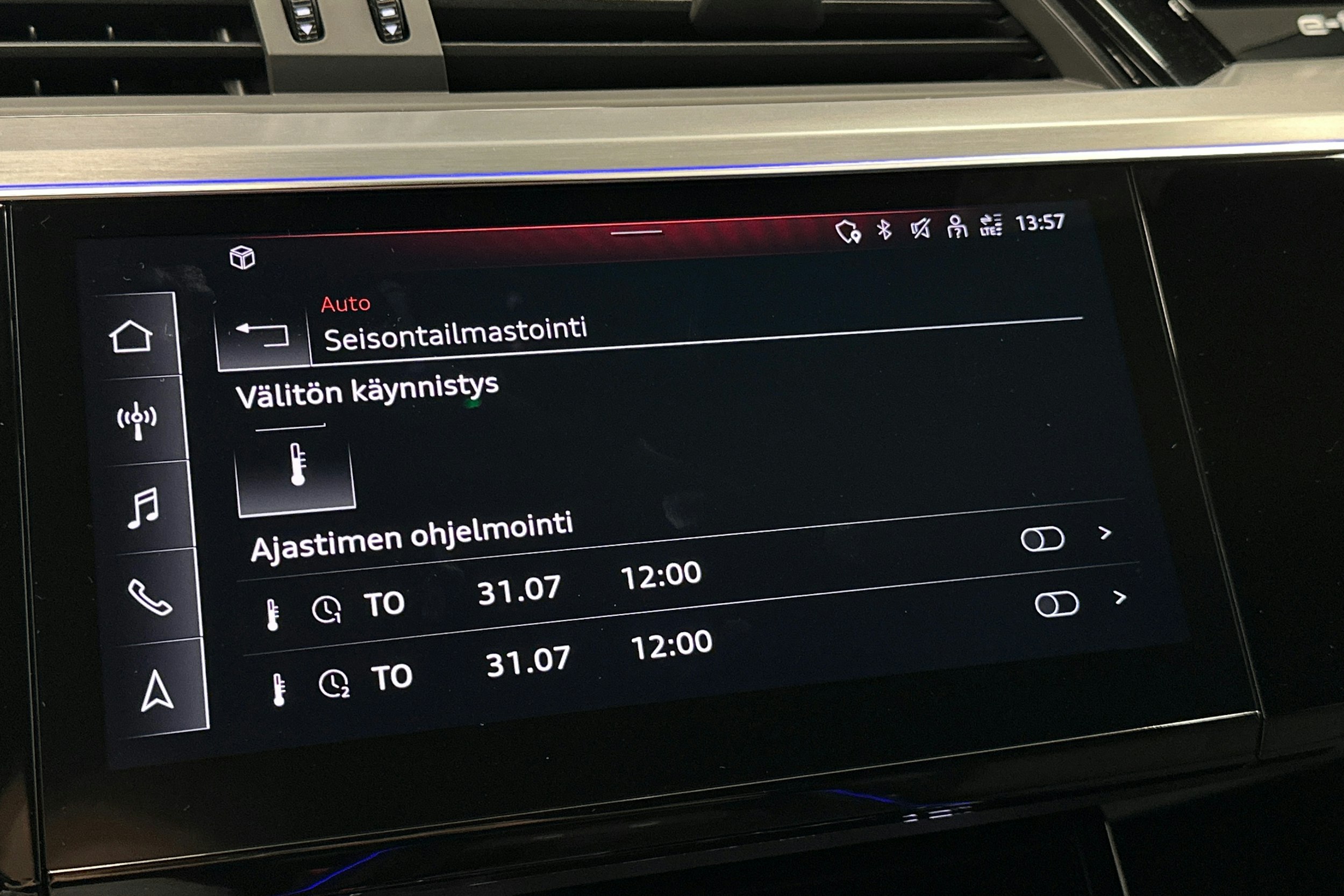 harmaa Audi e-tron 2023 kuva 25.