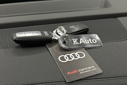 harmaa Audi e-tron 2023 kuva 31.