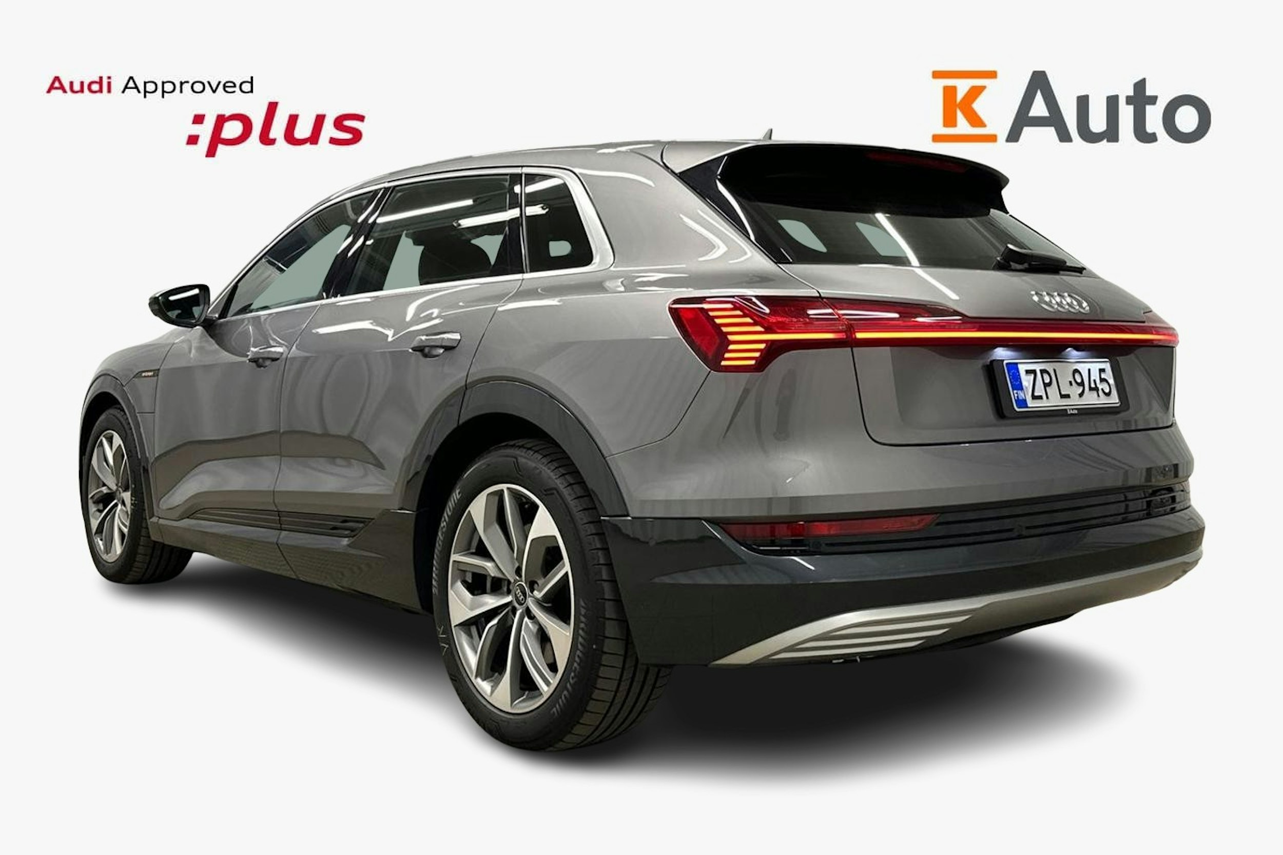 harmaa Audi e-tron 2023 kuva 2.