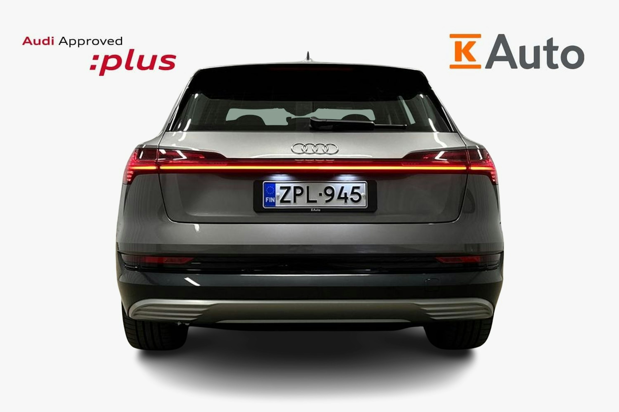 harmaa Audi e-tron 2023 kuva 3.