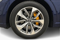 met. sininen Audi e-tron 2023 kuva 11.