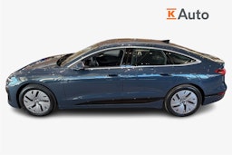 sininen Audi e-tron 2025 kuva 5.