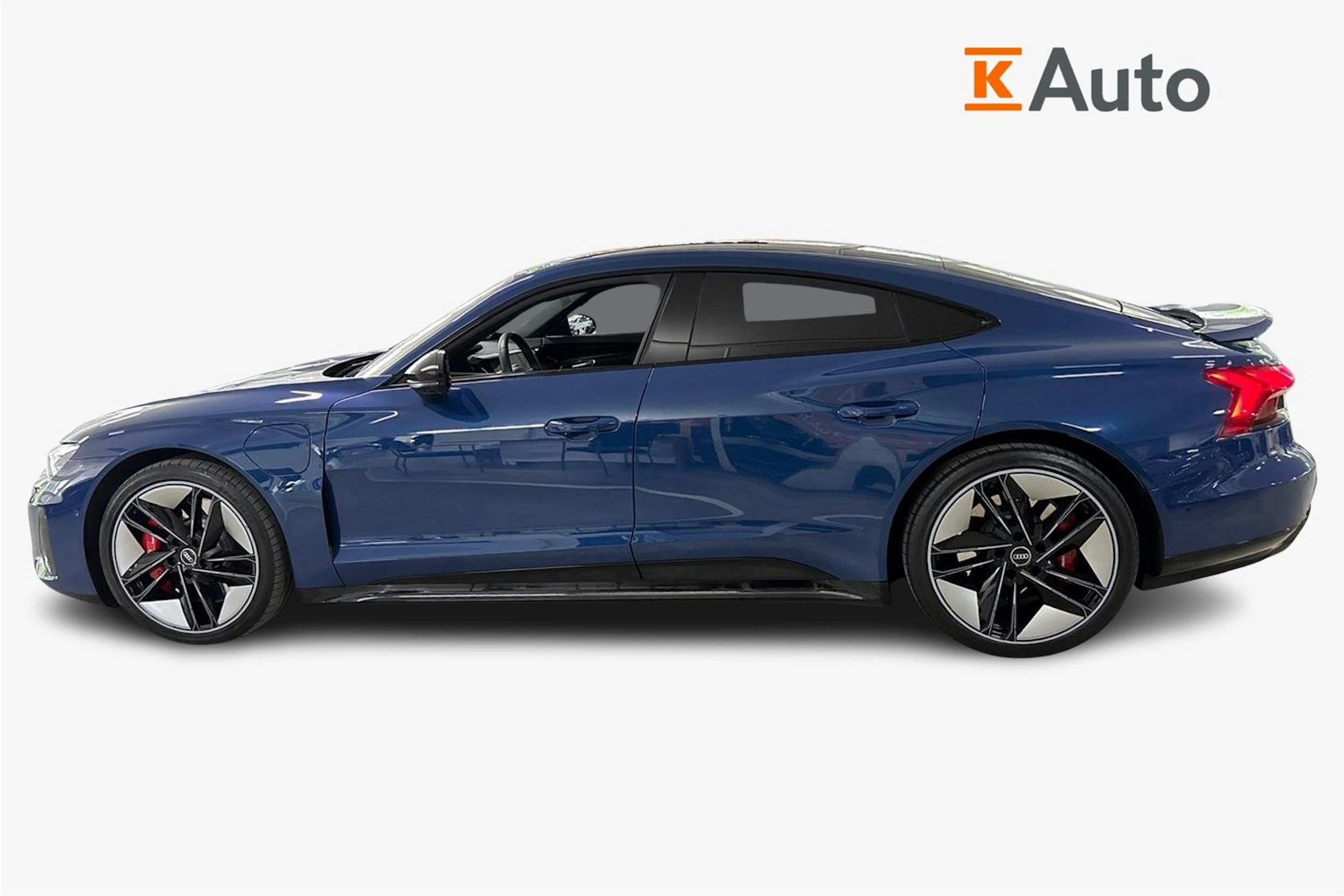 sininen Audi e-tron GT 2021 kuva 6.