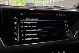 sininen Audi e-tron GT 2021 kuva 25.