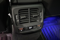 sininen Audi e-tron GT 2021 kuva 31.
