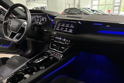 sininen Audi e-tron GT 2021 kuva 32.