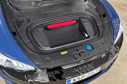 sininen Audi e-tron GT 2021 kuva 36.