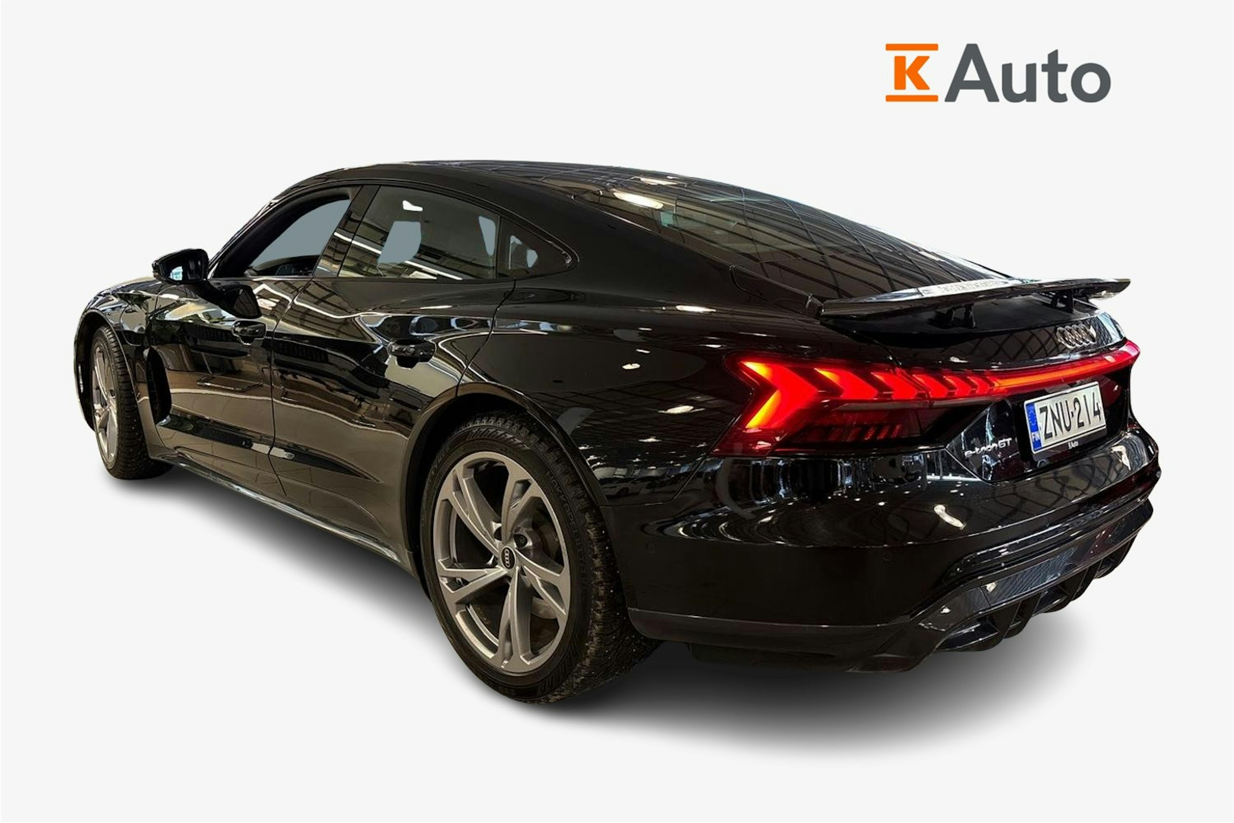 musta Audi e-tron GT 2021 kuva 2.