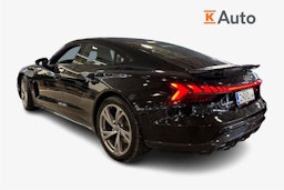 musta Audi e-tron GT 2021 kuva 2.