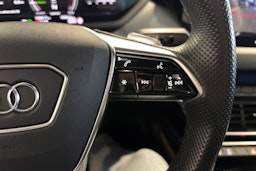 musta Audi e-tron GT 2021 kuva 15.