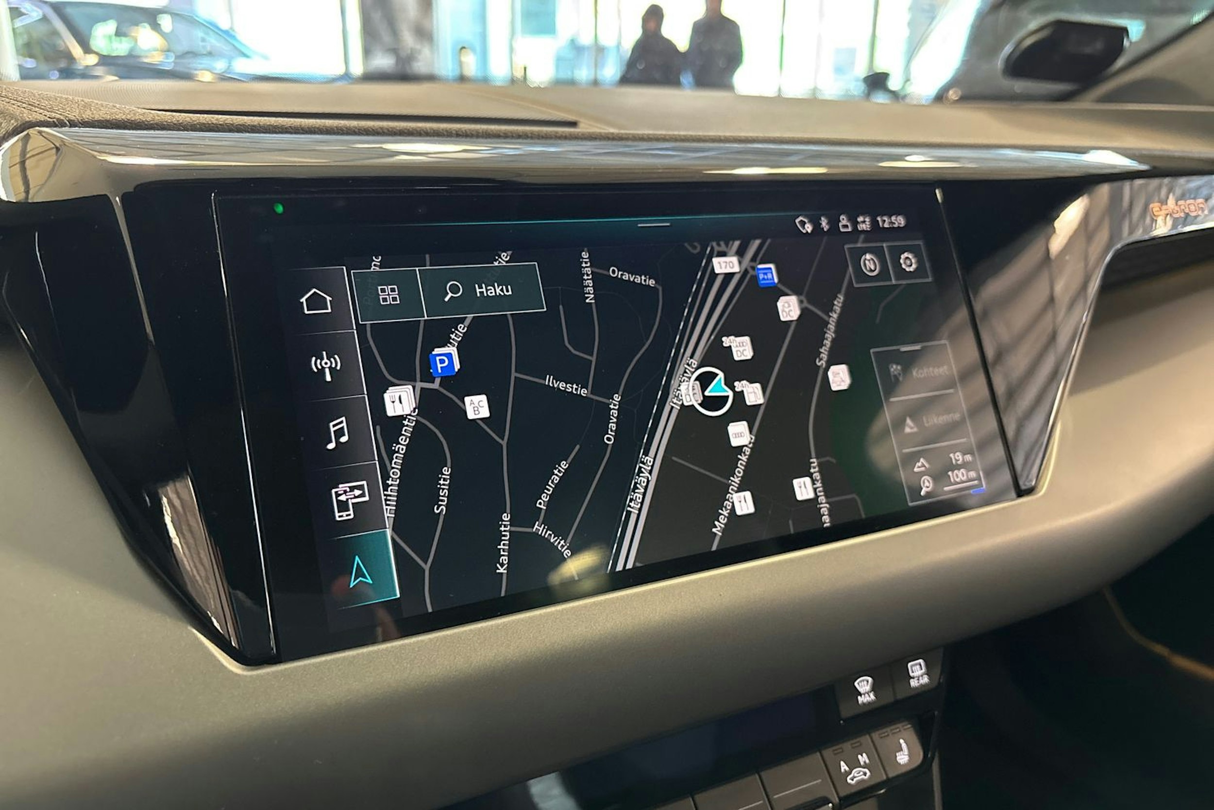 musta Audi e-tron GT 2021 kuva 18.