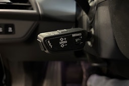 musta Audi e-tron GT 2021 kuva 23.