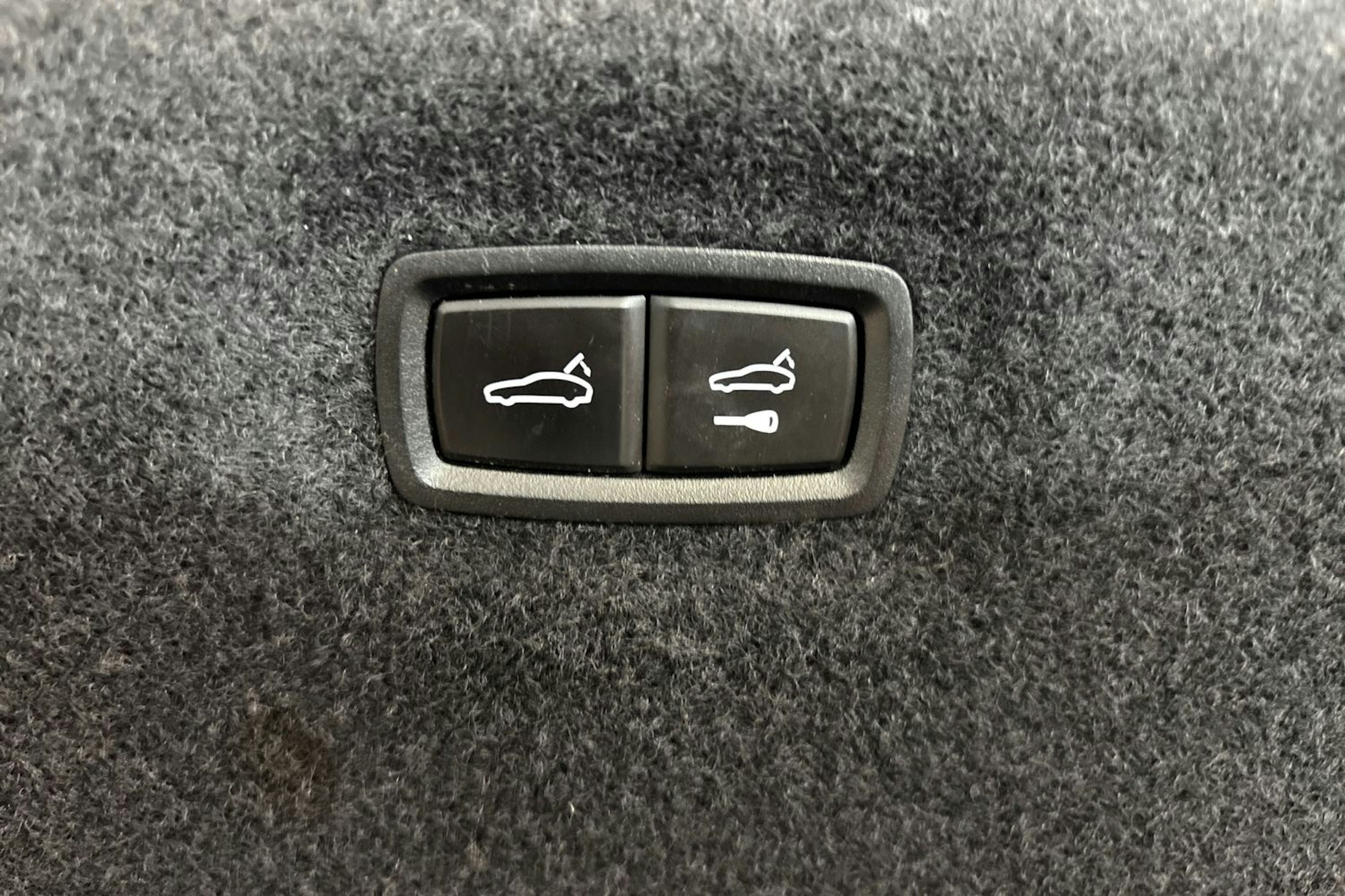 musta Audi e-tron GT 2021 kuva 25.