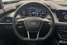 harmaa Audi e-tron GT 2022 kuva 8.