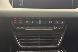harmaa Audi e-tron GT 2022 kuva 20.
