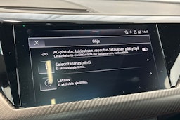 sininen Audi e-tron GT 2022 kuva 19.