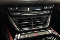 sininen Audi e-tron GT 2022 kuva 21.